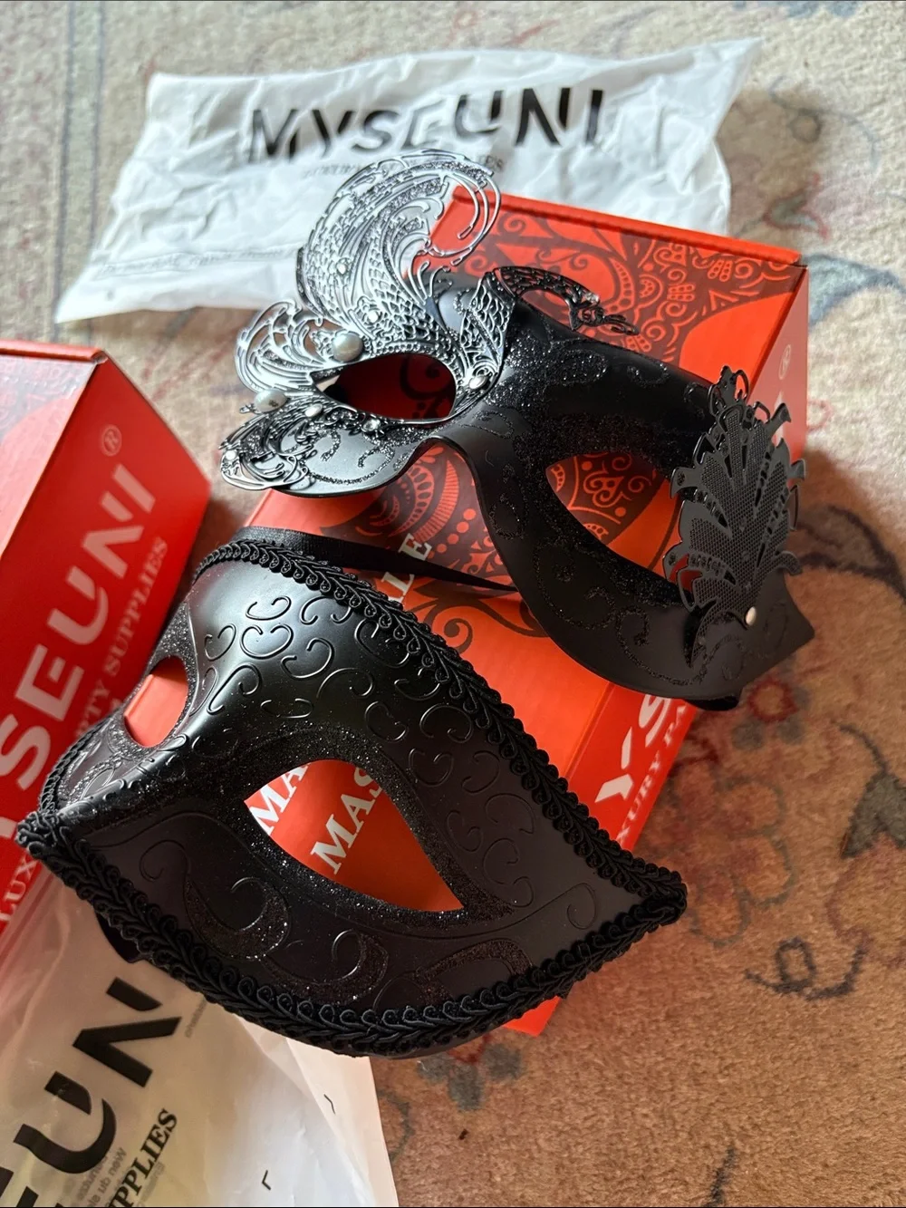 NWT Black Venetian Masquerade Mardi Gras Couples Masks